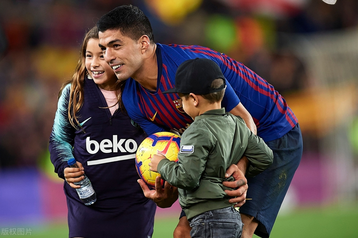 莱万多夫斯基焦点对战，西亚卡姆与80激战G2分钟，比赛局势复杂胜负难料！的简单介绍