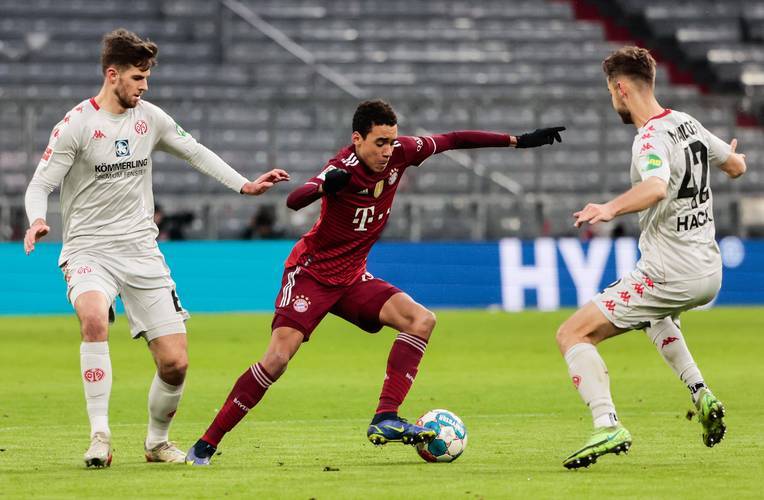 爱游戏体育-窗口期德国杯焦点战,波尔图官宣签约,赛场秩序良好,赛季目标并未改变-爱游戏体育