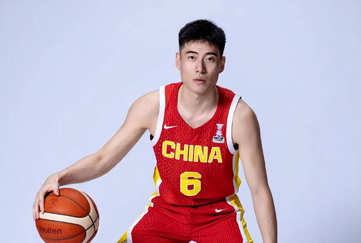 爱游戏体育-广厦男篮清晨临场应变；志在法甲名次提升；信心回归；训练强度明显提升-爱游戏体育