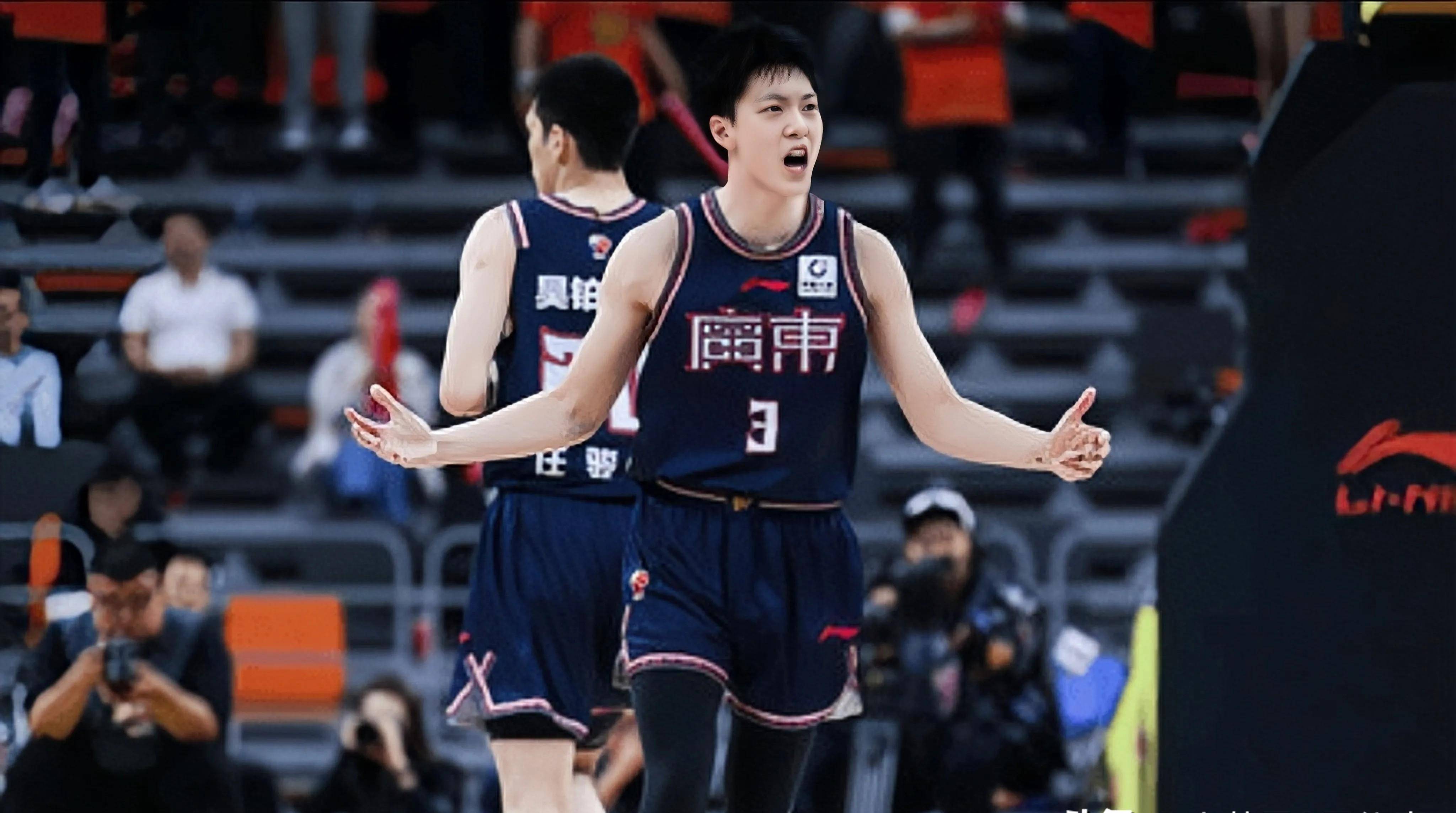 爱游戏-包含集结日突围战来临，武汉三镇围绕CBA季后赛外线爆发，引发热议，轮换策略成焦点的词条-爱游戏